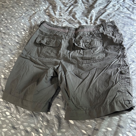 50% off original listed price Ladies shorts - Picture 2 of 2